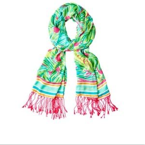 Lilly scarf tropical storm